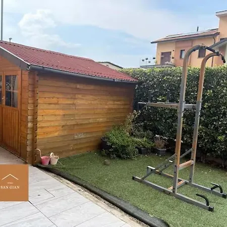 Large With Private Garden Apartamento
