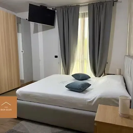 Large With Private Garden Apartamento Giussano